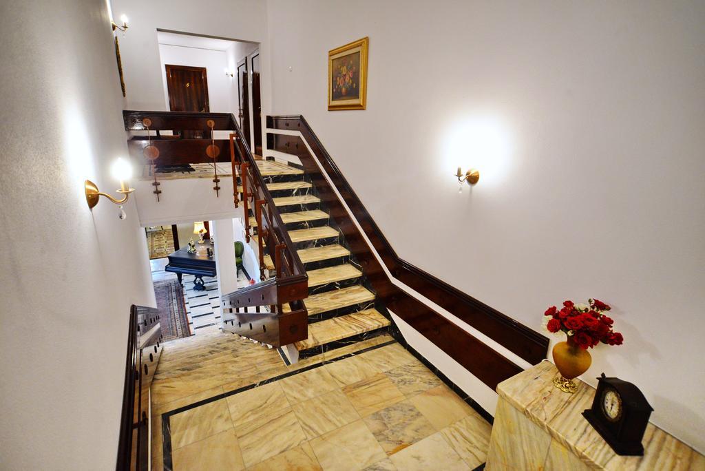 Casa Negustorului Hotel Deva Buitenkant foto