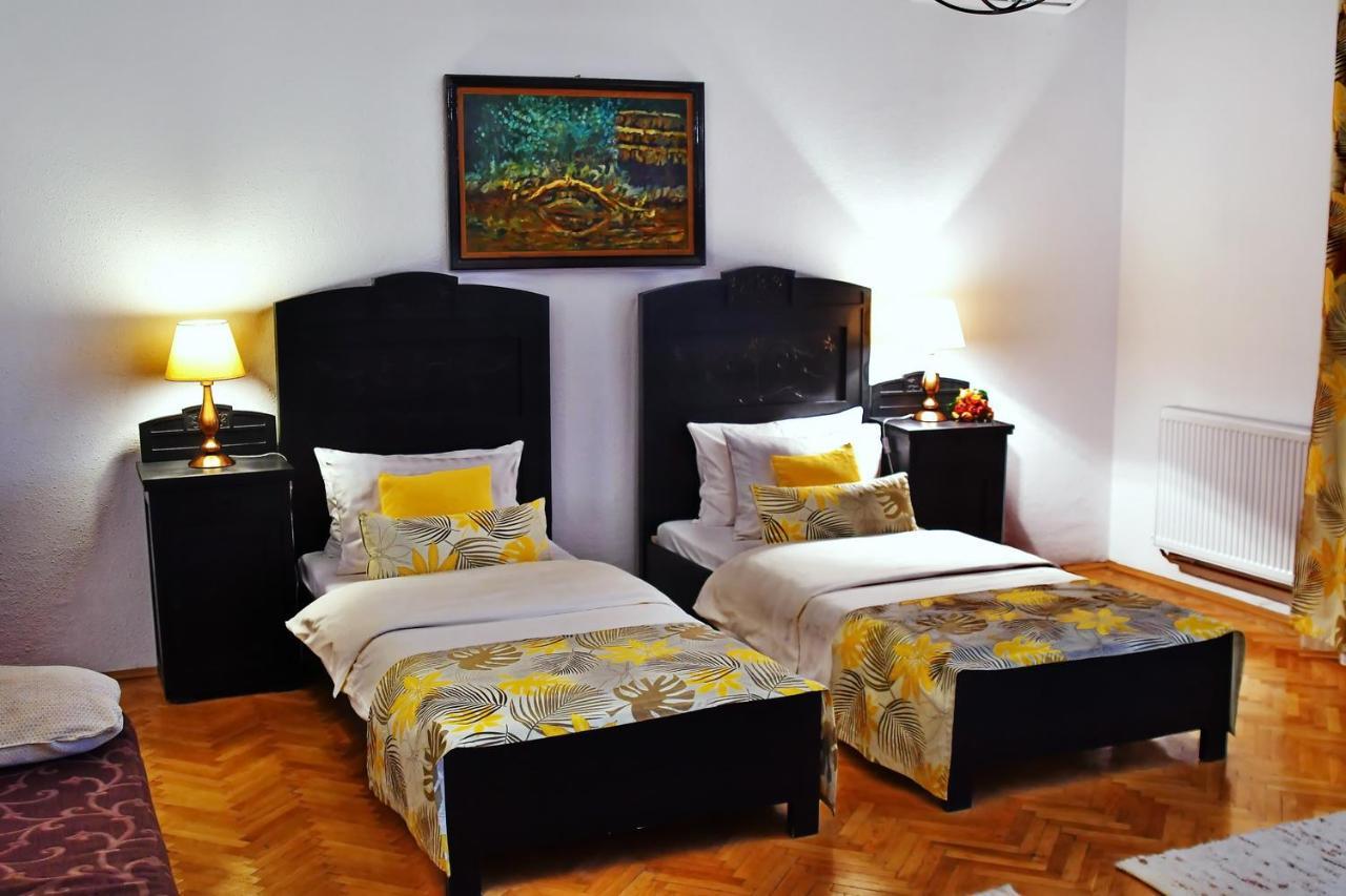 Casa Negustorului Hotel Deva Buitenkant foto