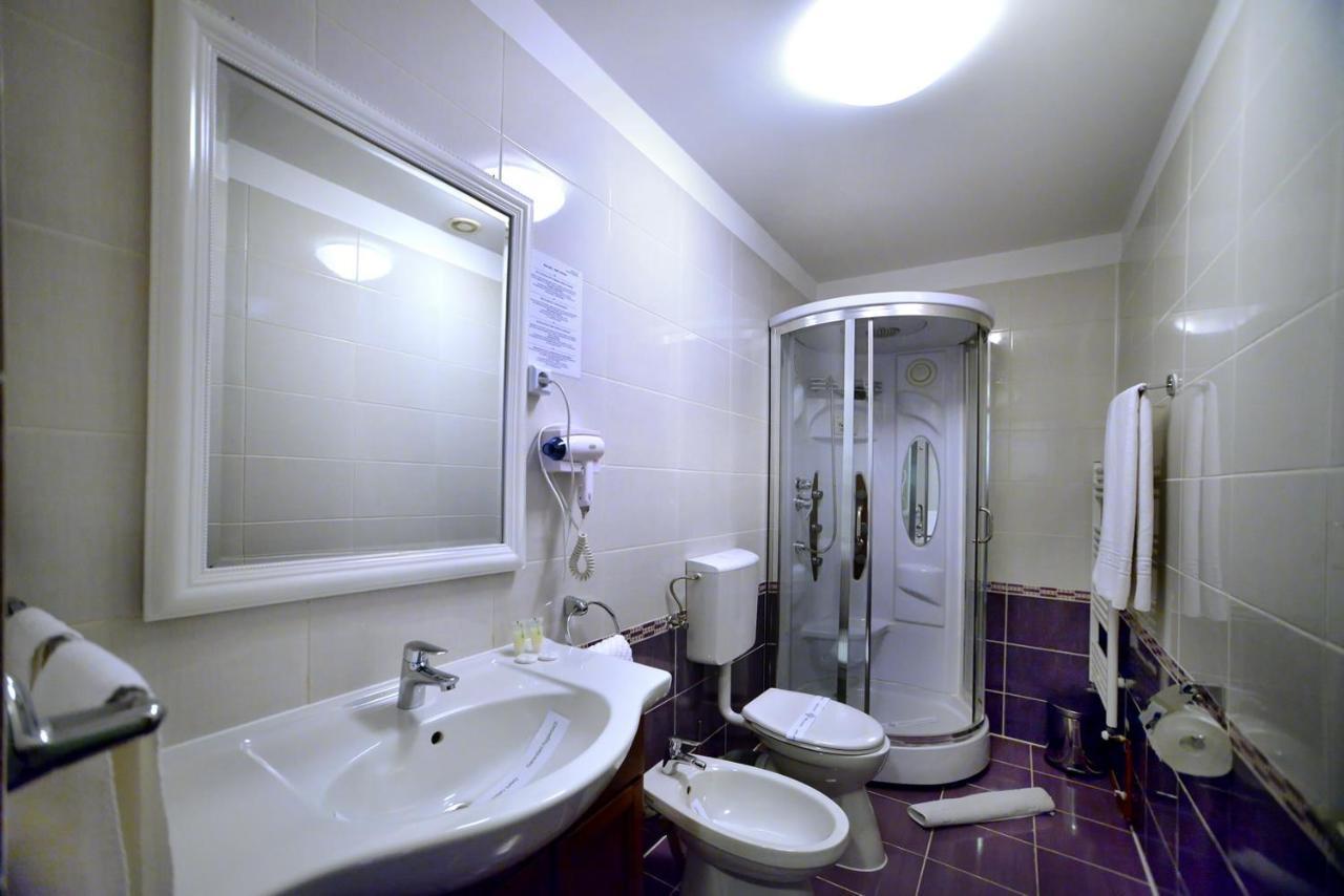 Casa Negustorului Hotel Deva Buitenkant foto