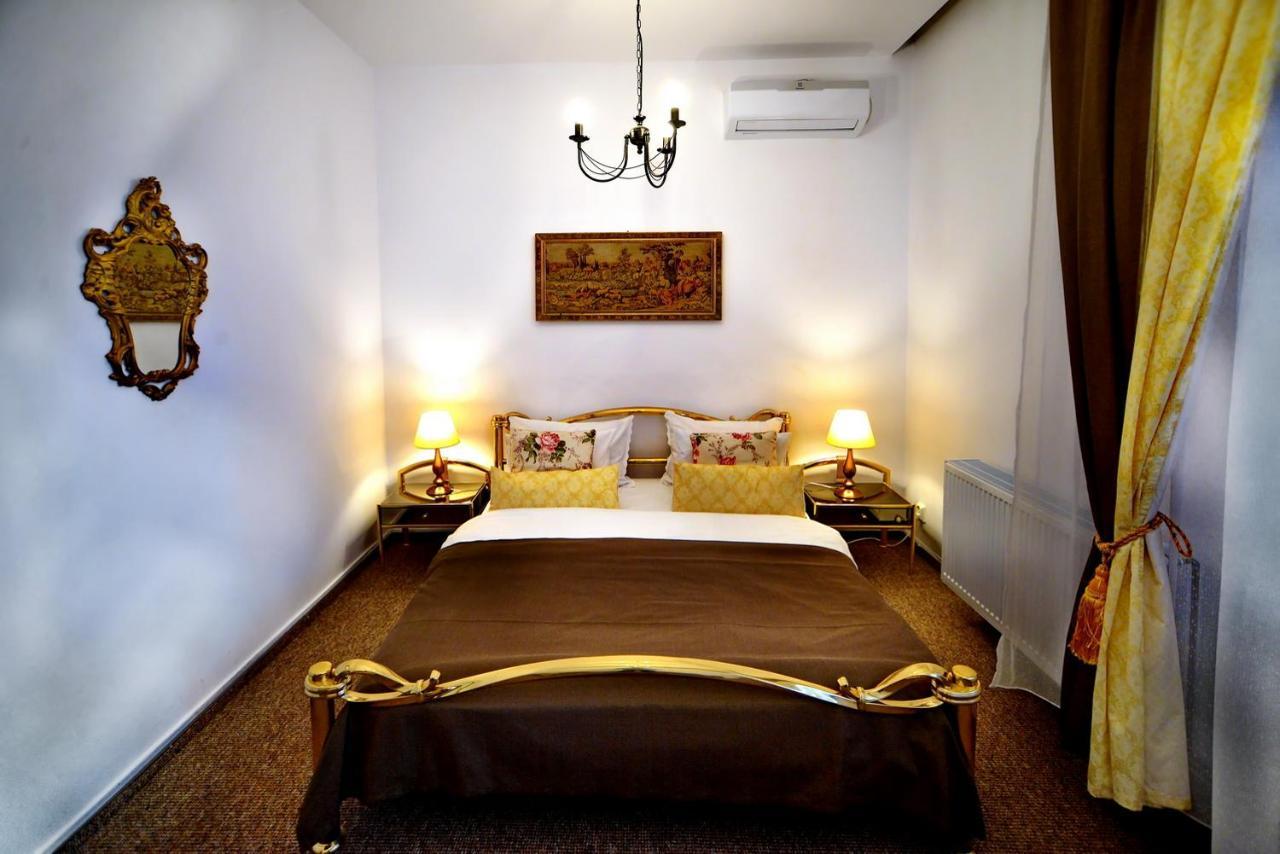 Casa Negustorului Hotel Deva Buitenkant foto