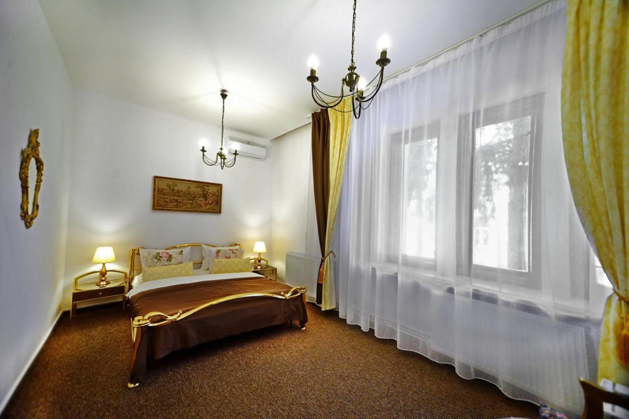 Casa Negustorului Hotel Deva Buitenkant foto