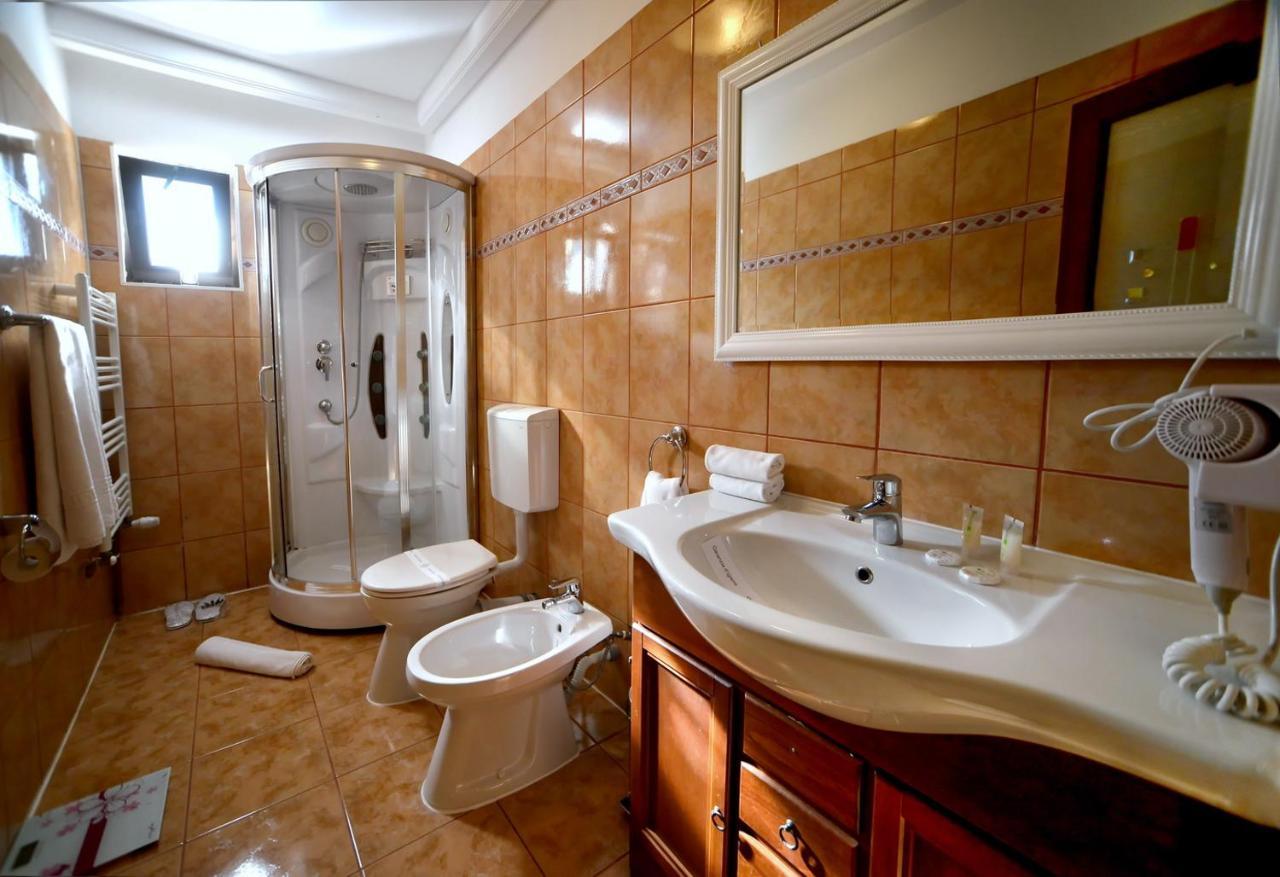 Casa Negustorului Hotel Deva Buitenkant foto