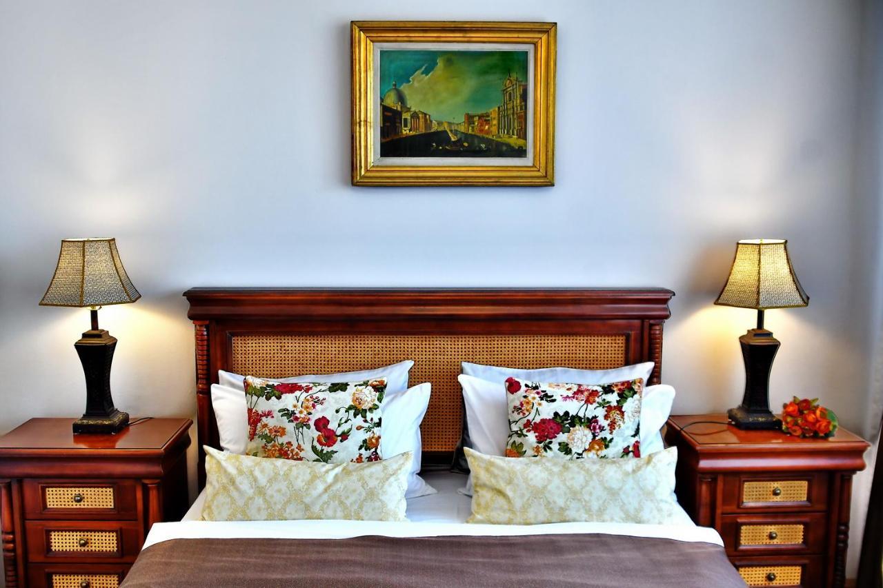 Casa Negustorului Hotel Deva Buitenkant foto