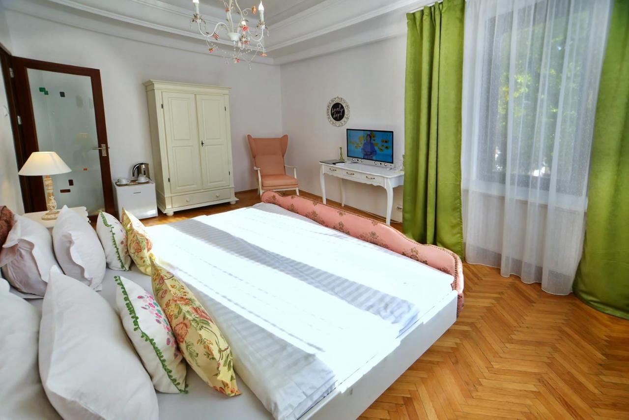 Casa Negustorului Hotel Deva Buitenkant foto